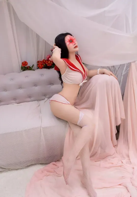 (Ngừng phục vụ)Hotgirl Bảo Hân - Rất Xinh Gái Và Ngoan Ngoãn, Nhẹ Nhàng Tình Cảm, Gặp Em Chỉ Có Phê - Gái gọi 777