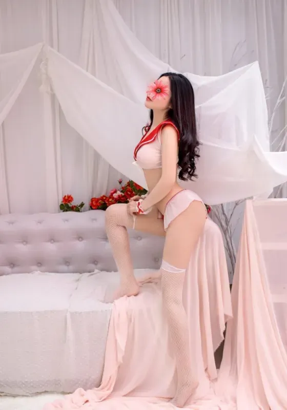 (Ngừng phục vụ)Hotgirl Bảo Hân - Rất Xinh Gái Và Ngoan Ngoãn, Nhẹ Nhàng Tình Cảm, Gặp Em Chỉ Có Phê - Gái gọi 777