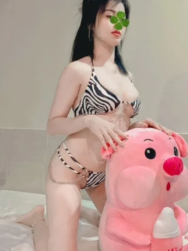 (Ngừng phục vụ)✅ Candy ĐAN ✅ CÔ THƯ KÝ DÂM ĐÃNG CHIỀU SẾP ✅ - Gái gọi 777