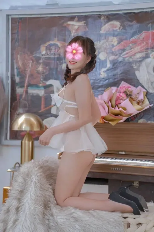 Gái gọi 777 - Tú Uyên duyên dáng đáng yêu cực kỳ chiều khách